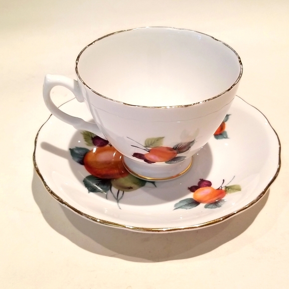 Vintage tea cup and SAUCE - Picture 2 of 12